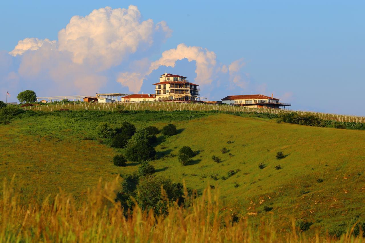 Seven Generations Winery Hotel Mechka エクステリア 写真