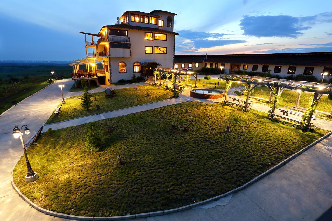 Seven Generations Winery Hotel Mechka エクステリア 写真