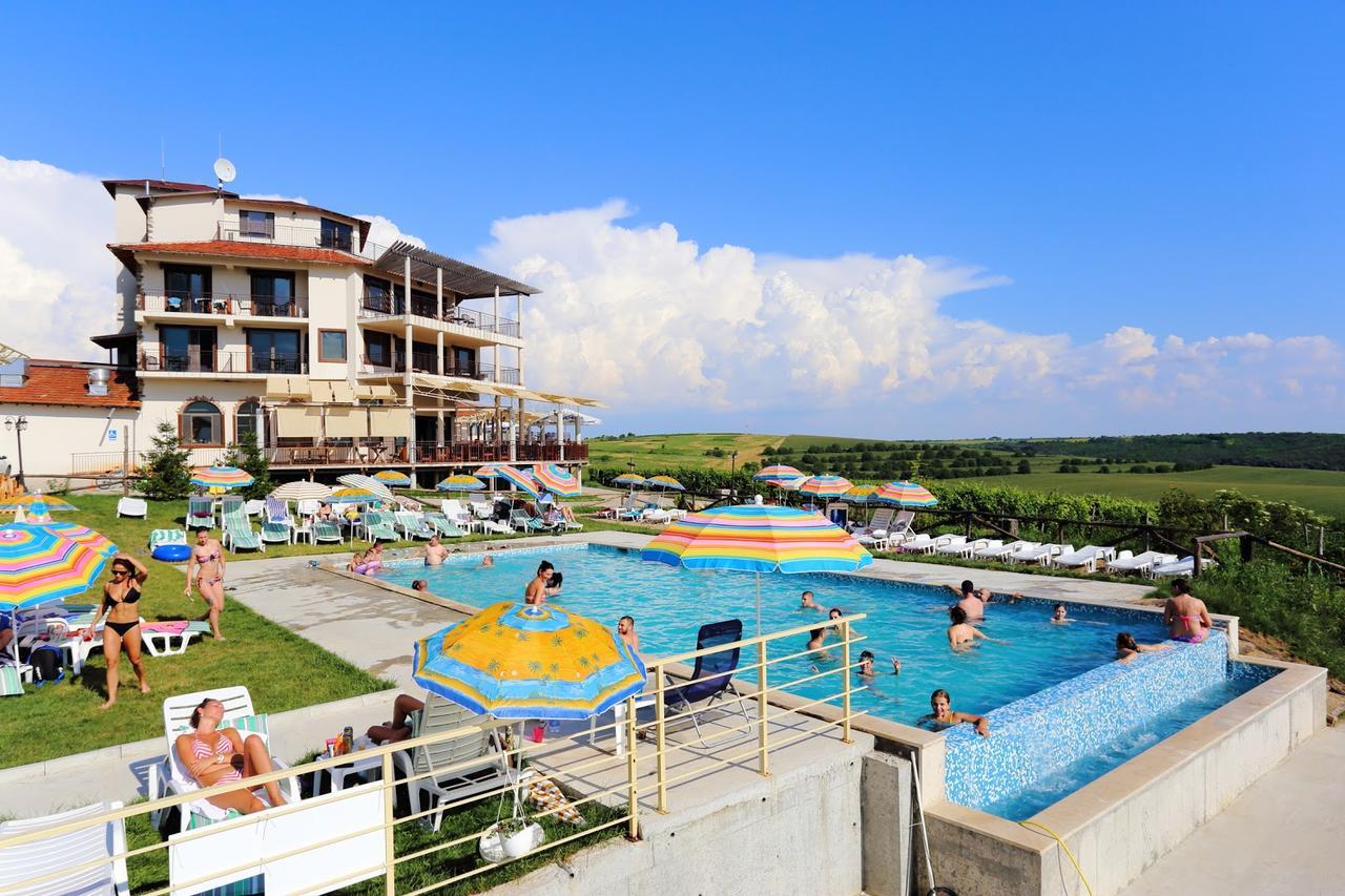Seven Generations Winery Hotel Mechka エクステリア 写真