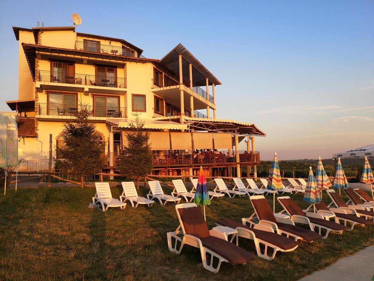 Seven Generations Winery Hotel Mechka エクステリア 写真