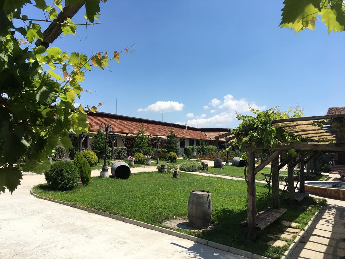 Seven Generations Winery Hotel Mechka エクステリア 写真