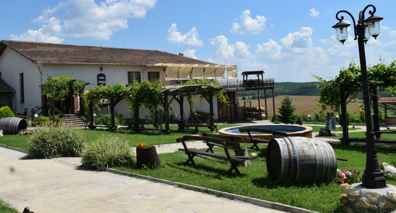 Seven Generations Winery Hotel Mechka エクステリア 写真