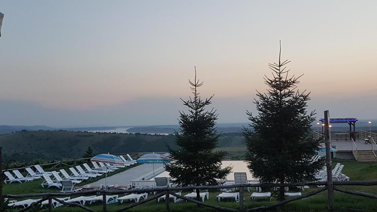 Seven Generations Winery Hotel Mechka エクステリア 写真